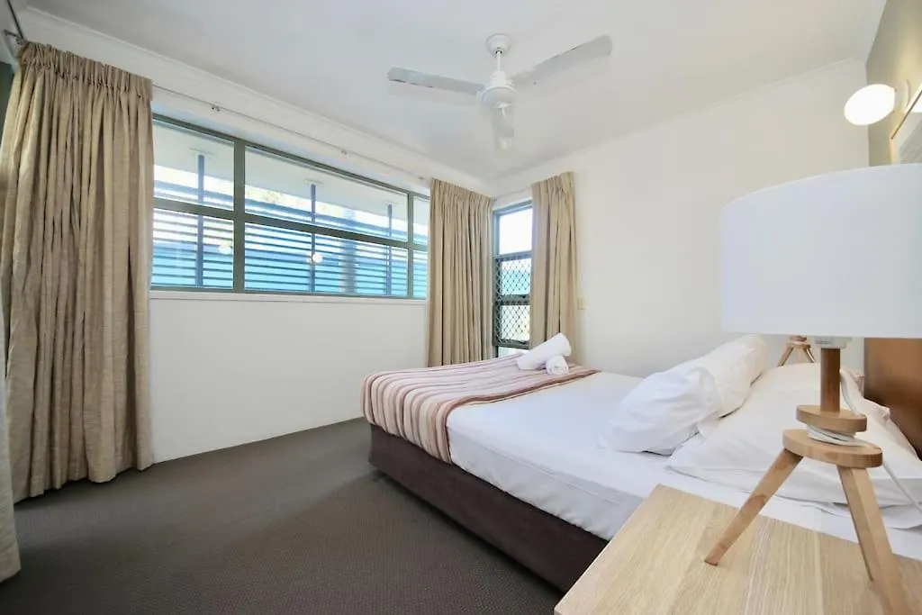 Apartman Diamond Beach Resort, Poolside Villa #40 Gold Coast Ausztrália